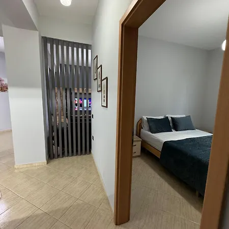Appartamento City Apartments Tirana