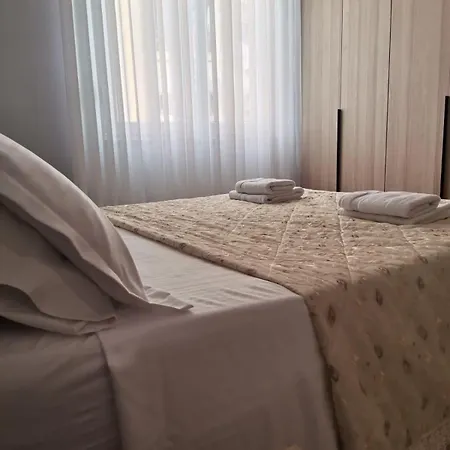 Appartamento City Apartments Tirana